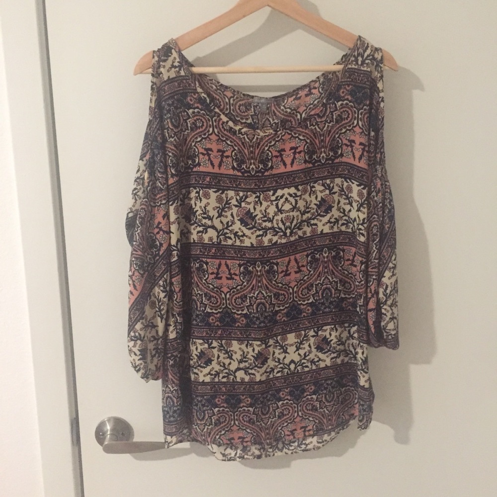 Charlotte Russe M patterned blouse